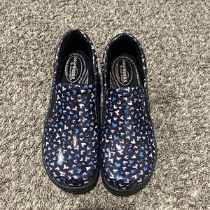 Easy Works by Easy Street 10W clogs